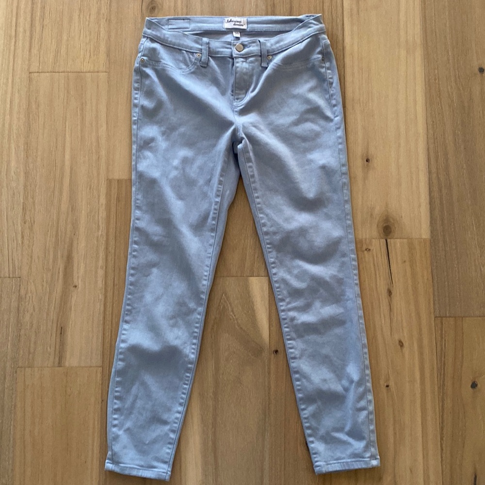 Lake view denim in blue. Never worn . Excellent condition.
